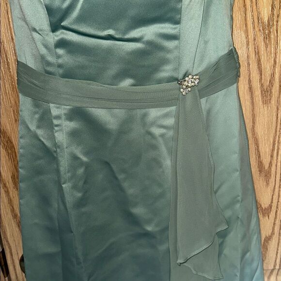 David's Bridal Olive Green Halter Maxi Dress size 4 - Picture 3 of 9